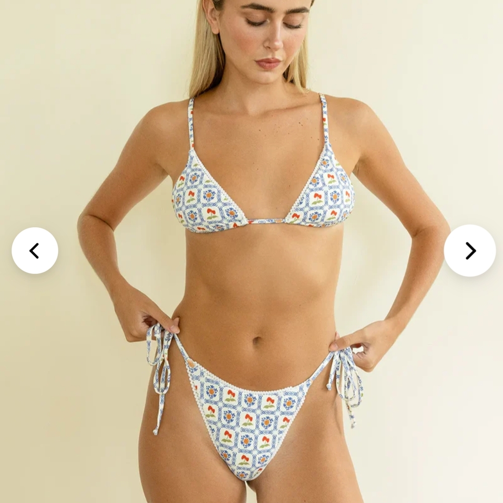 NWOT Dippin Daisy's Bikini Set
